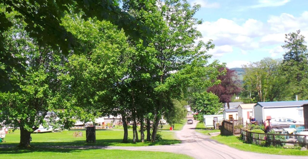 Moffat Manor Holiday Park Hotel Beattock Exterior photo